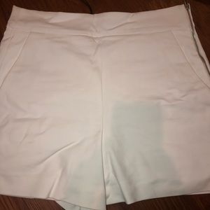ZARA highwaist plain white zipper shorts